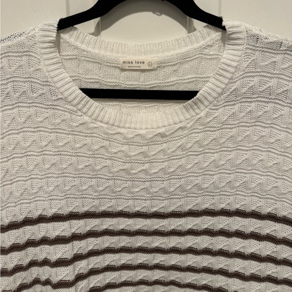 Miss Love White and Brown Striped Knit Sweater Vest Size L - Picture 4 of 9